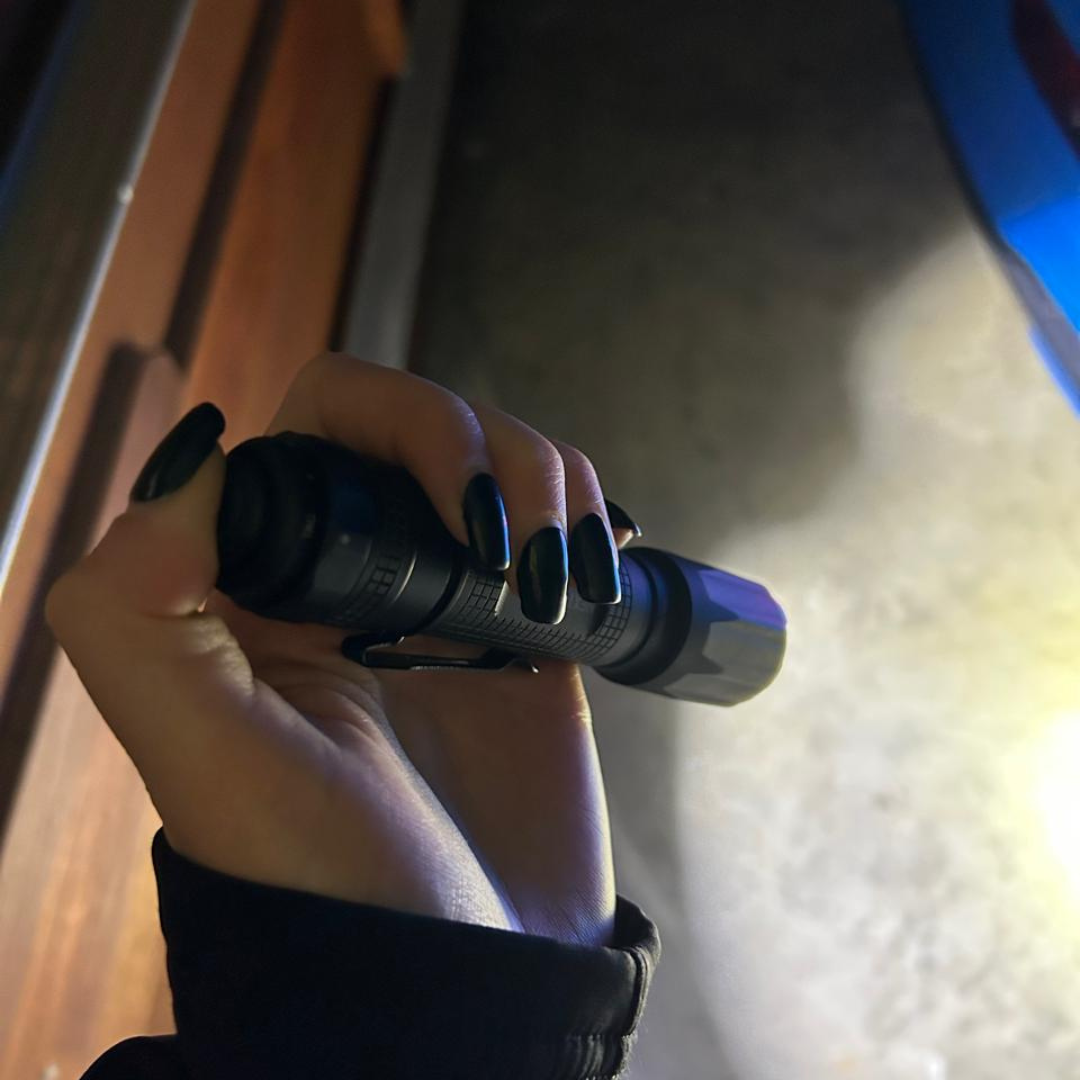 Strobe Tactical Flashlight (incl)