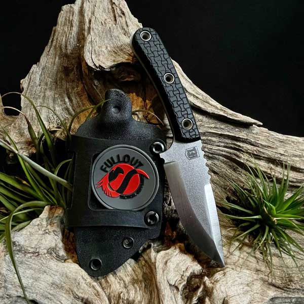 Tactical Knives, hunting knives, self-defence knives by Fullout Tactical.